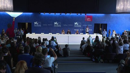 Mostra: Natalie Portman reine de Venise et First Lady