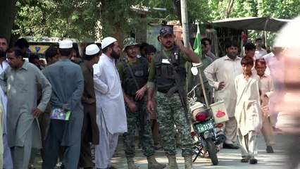 Attentats au Pakistan: 13 morts dans un tribunal
