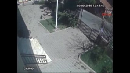 Bursa'da Kameraların Görüntülediği Gaspçıyı Sakat Kolu Yakalattı