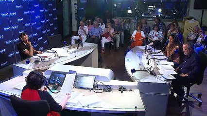 "La politique compte tellement d'affaires qu'on dirait les soldes !"