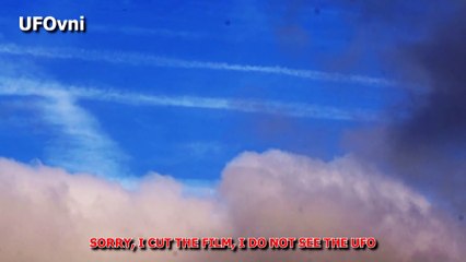 Amazing! UFO Rises, Speed Acceleration In The Sky