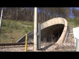 Man's Video of an Approaching Train Is Surprisingly Tense and Extremely Exciting