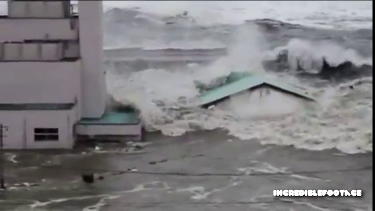 Humongous Tsunami Devours Building Instantly - Never Seen Before
