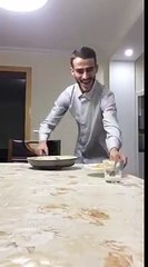 Kur i thu Mamit nuk po mpelqen qeky Ushqim…