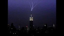 Empire State Building frappé par la foudre 3 fois