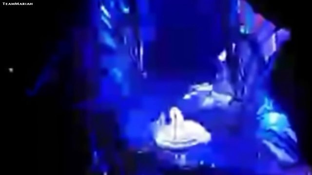 Mariah Carey hits a F#5 in 'Vision Of Love' in Las Vegas (2016)