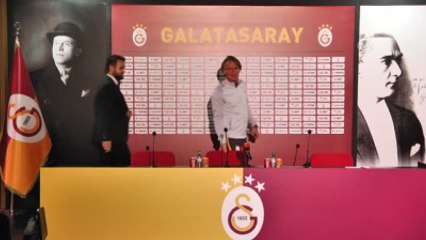 Galatasaray Teknik Direktörü Jan Olde Riekerink'in Basın Toplantısı (1)
