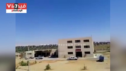 إضاءة أعمدة الإنارة بمعامل الرى بالوادى الجديد نهارا