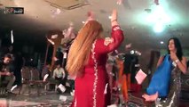 DIVYA PERFORMING PEHLA SALAAM MUJRA DANCE BILLIONS CURRENCY NOTES 2016