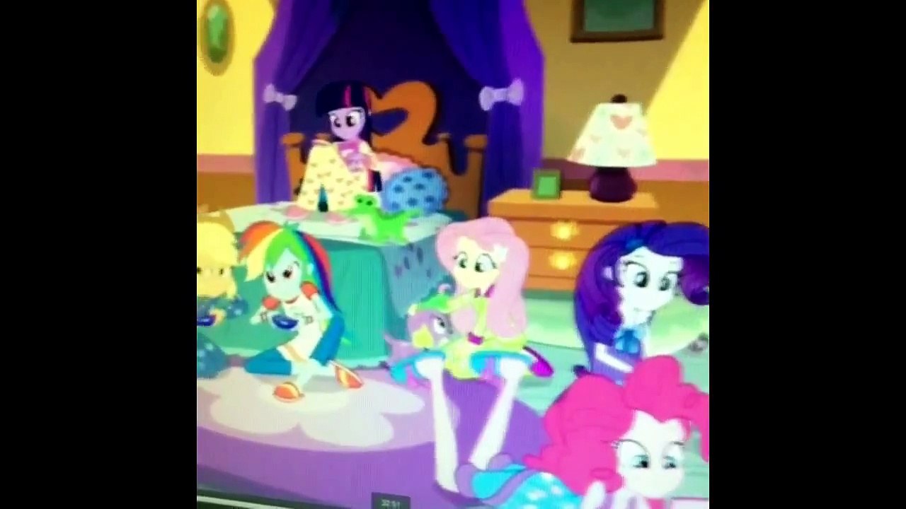 Vine compilation MassReflux Takes the mic out of MLP Equestria Girls 2 Rainbow Rocks