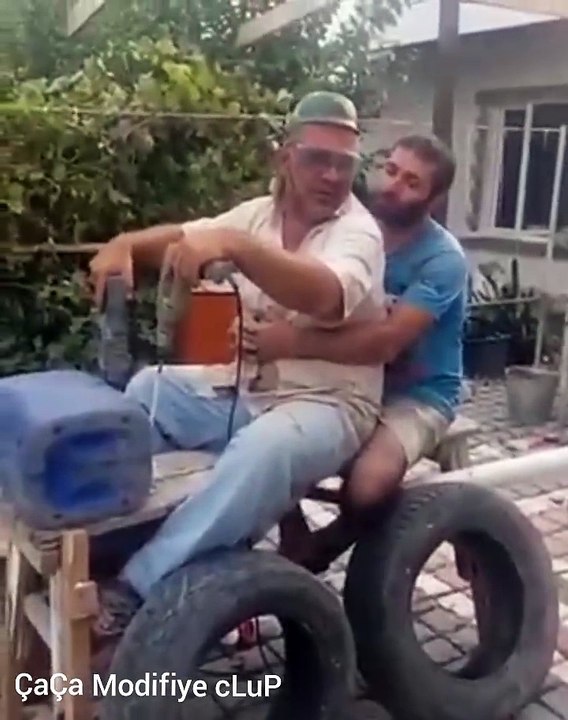 Hızlı ve öfkeli 8 Abileri biri durdursun beyin bedava :D :D