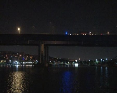 Haliç Köprüsü'nde İntihar Girişimi