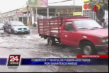 Vehículos fueron afectados por aniego en Independencia