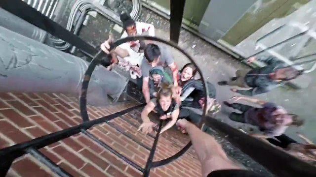 Attaque de Zombies en POV, Juste génial!