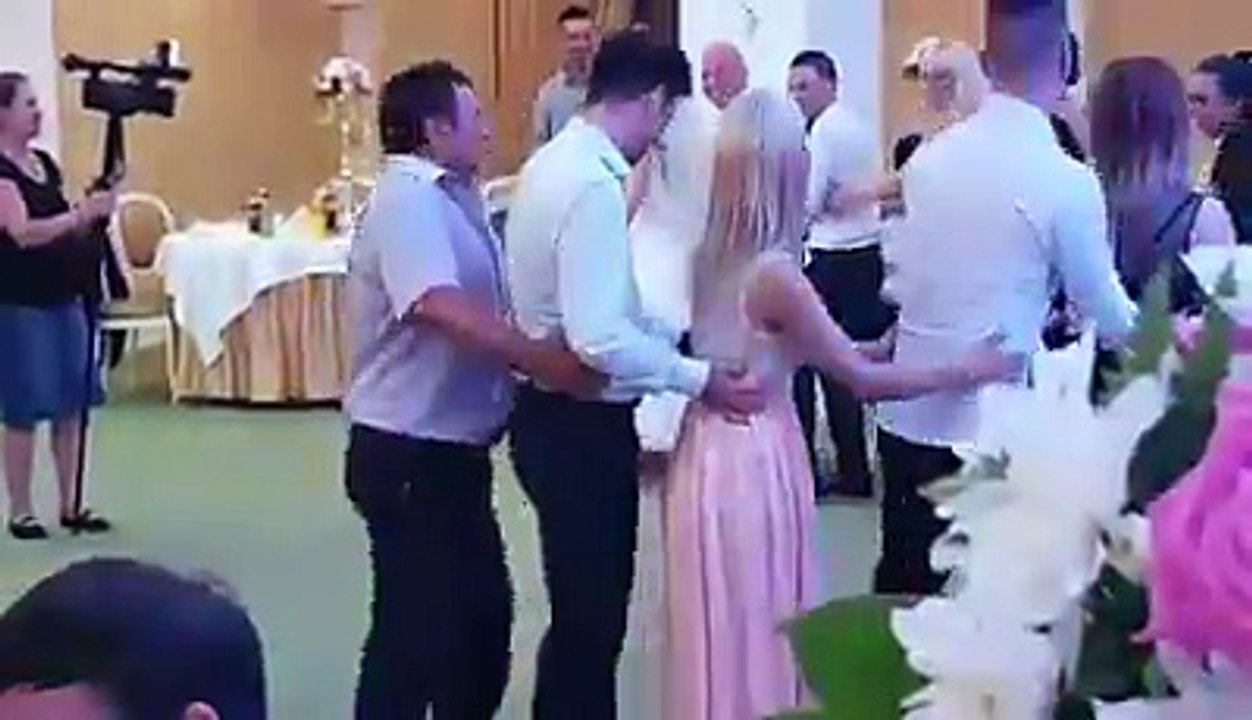 Kujdes nëse e luani këtë valle dhe keni pas vetes ndonjë si ky...