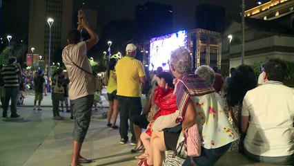 Chama paralímpica é acesa na Candelária