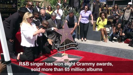 Usher gets Hollywood Walk of Fame star