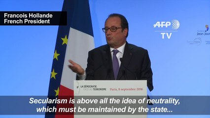 Islam can co-exist with French values: Hollande