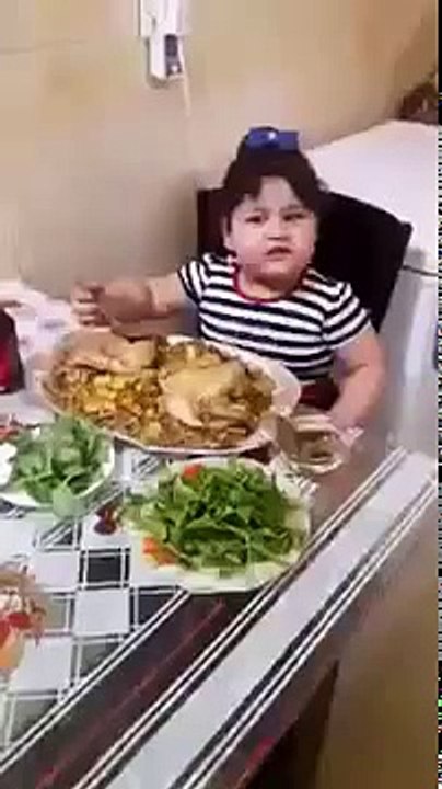 طفله عراقيه عافت الرجيم