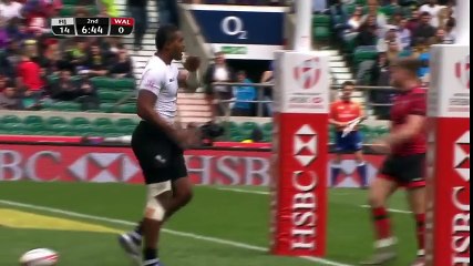 Viliame Mata dans ses oeuvres