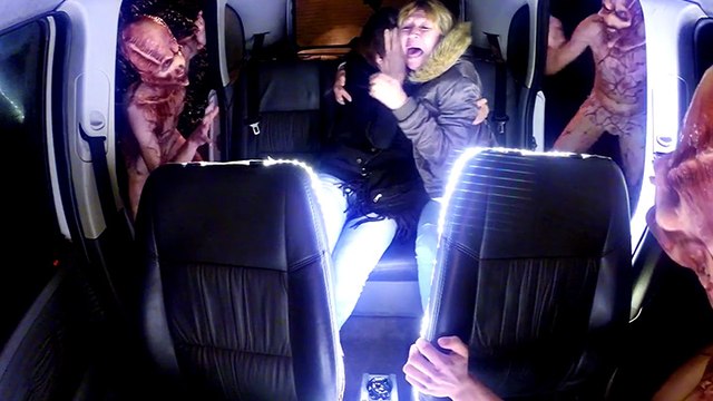 Caméra cachée : invasion d'ovnis