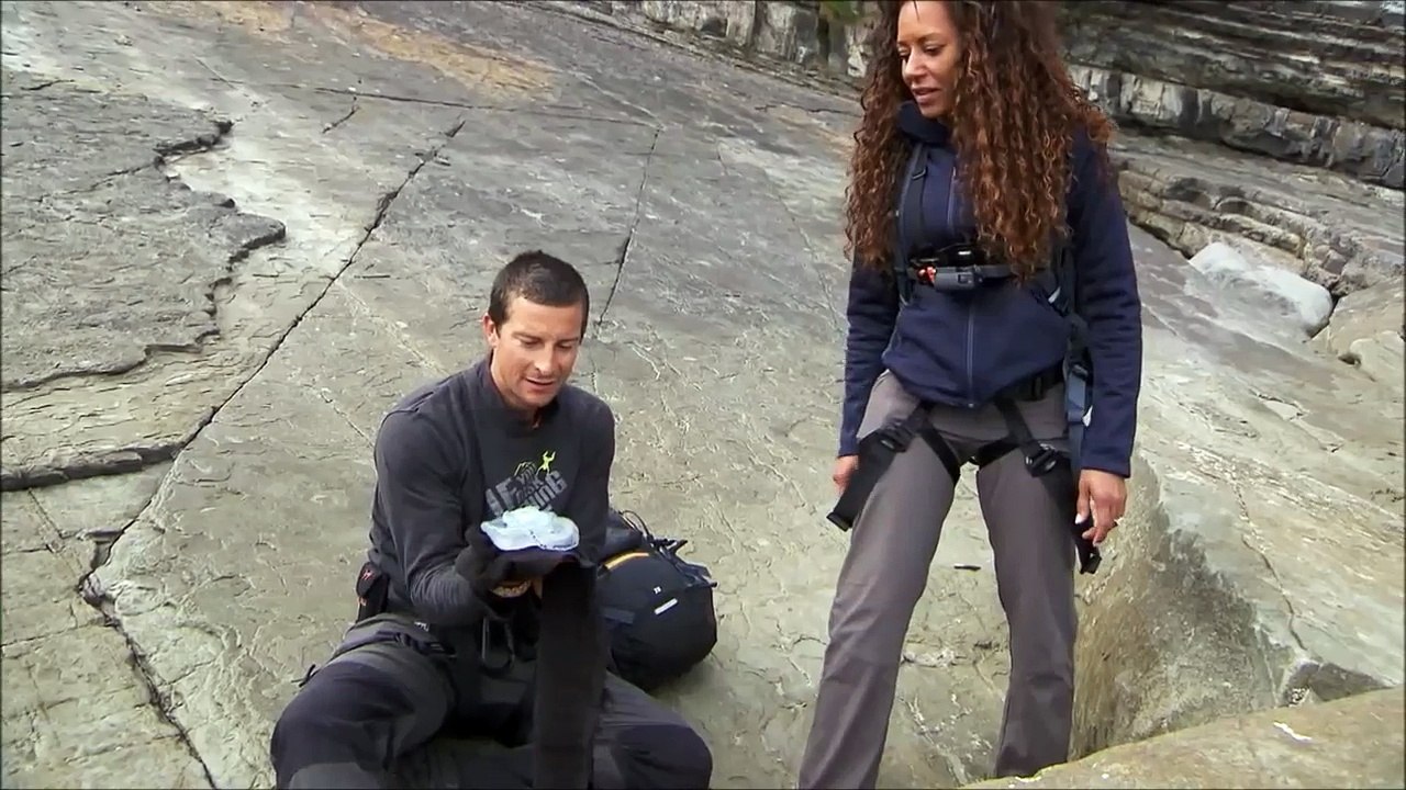 Lex Spice Girl Mel B Fait Pipi Sur Bear Grylls Dans Une émission Télé