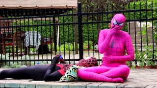 Frozen Elsas POOL DATE! w/ Spiderman Maleficent Pink Spidergirl Joker! Funny Superhero