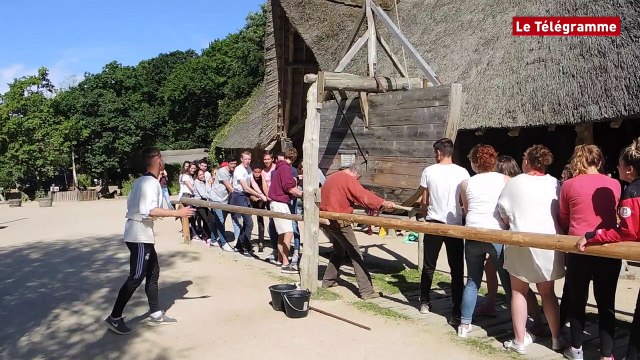 Pleumeur-Bodou (22). Le Welcome day de Bossuet à la fête