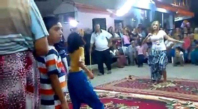 Roman Havaları Eşliğinde Roman Düğünü