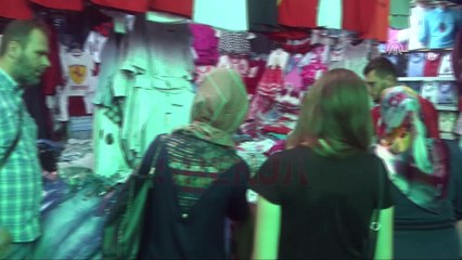 Qytetarët përgatiten për pritjen e Kurban Bajramit