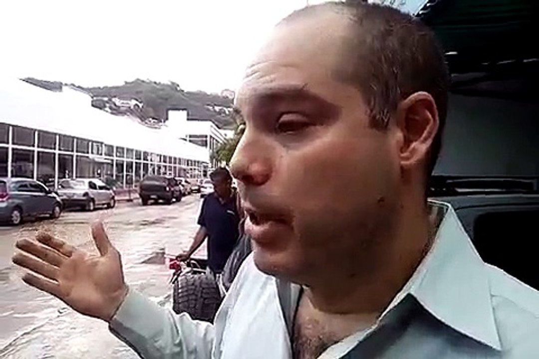 Alrededor de 12 negocios fueron afectados por desbordamiento del río en El Valle