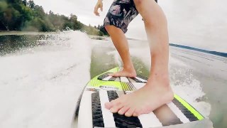 Il invente une nouvelle façon de faire du surf