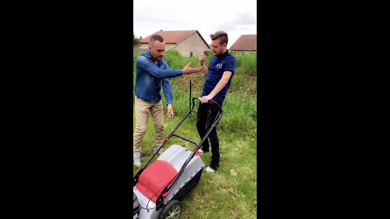 Best Of Snapchat #86- Jeremstar tond la pelouse chez Pupute et saccage son jardin!