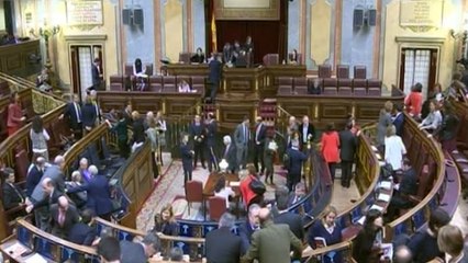 Más de 112.000 firmas para que los políticos dejen de cobrar