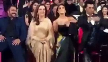 Salman Khan falls off his chair at Stardust Awards