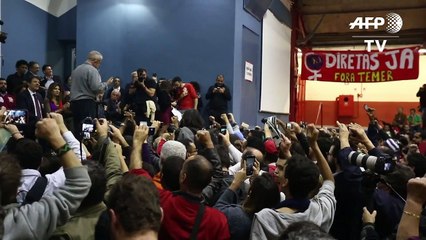 Lula participa de ato contra governo Temer