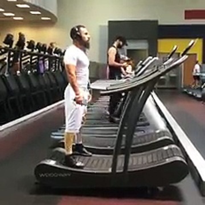 Guy Reaches the highest Running Speed