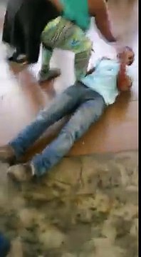 Momento exacto en el que un presunto delincuente intentó robar en Caricuao