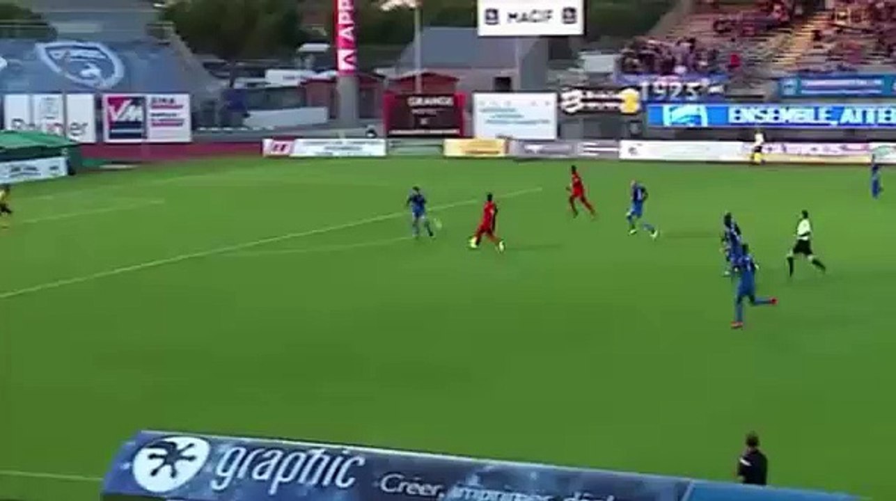 But de Christian Kouakou - Chamois Niortais FC 0-2 Nîmes Olympique (09/09/2016)