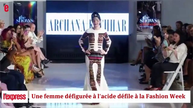 Une femme défigurée à l'acide défile à la Fashion Week
