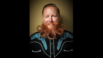 BARBES ET MOUSTACHES EXTRAORDINAIRES