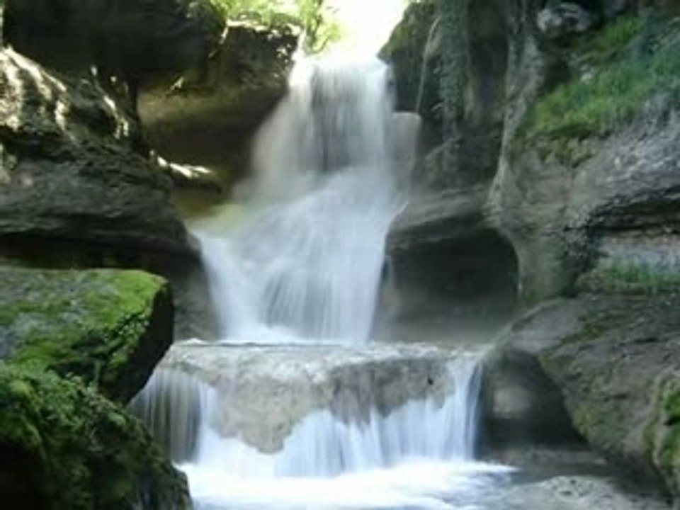 Magnifiques cascades dans l' ain