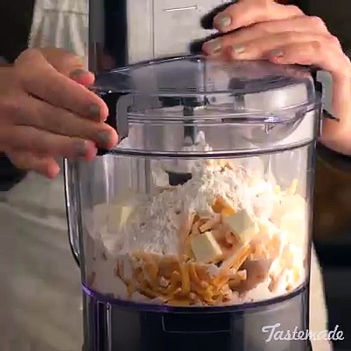 Homemade Cheez-Its