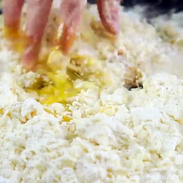 Strawberry Custard Tartlets