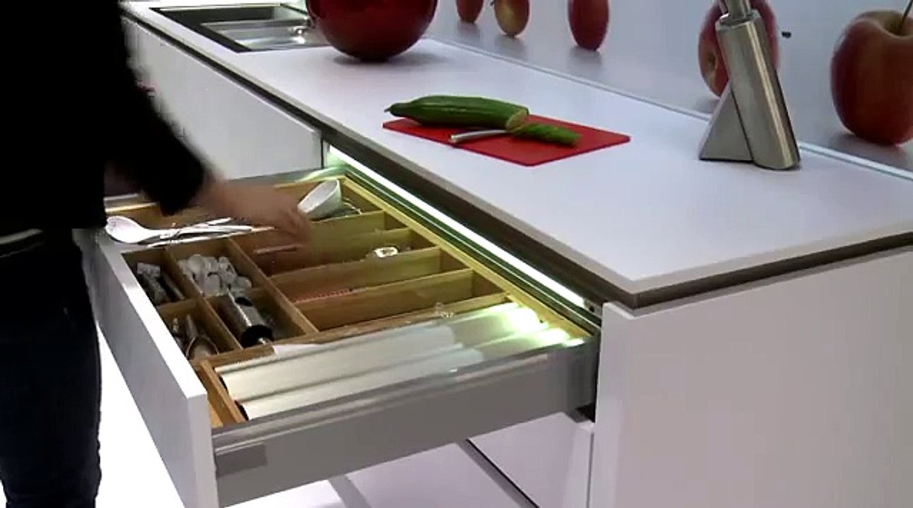 5. Ihr Küchen Partner Essen Grifflose Küchen Typ. LINE N www.küchen-partner-essen.de