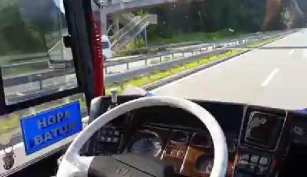 Midibüs Şoförü Koltuğundan Kalktı, Görüntüleri Paylaştı!