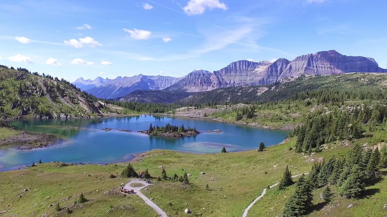 Vol au-dessus du Canada HD (drone)
