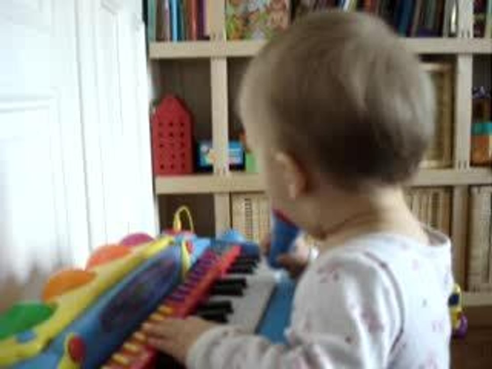 Il jouait du piano debout