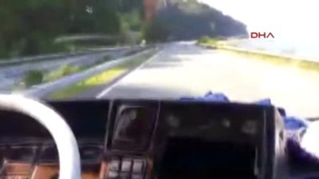 Rize Midibüs Şoförü Koltuğundan Kalktı, Görüntüleri Paylaştı!