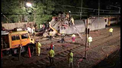 Recuerdan a víctimas de accidente de tren y se reestablece línea Vigo-Oporto